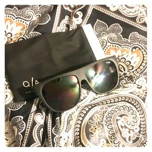 Quay drama by day sunglasses